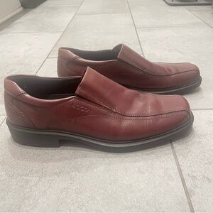 ECCO Helsinki men's leather slip-on loafers (Cognac color)
